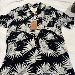 Weatherproof Black and White Leaf Print Shirt